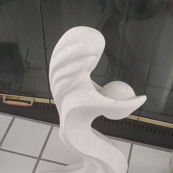 Numbered Vanguard Accents Statue, Floor or Fireplace Statue. Mother with Child. - Picture 2 of 6